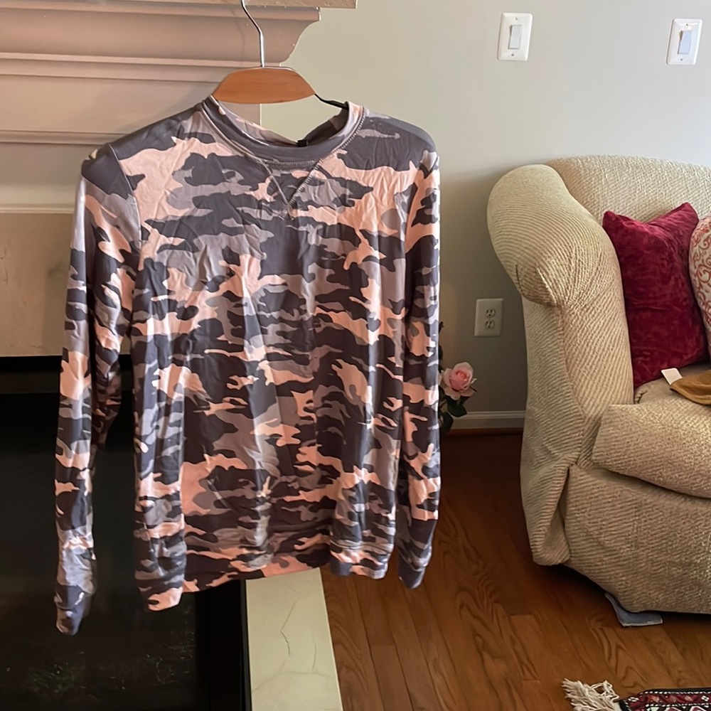 Womens Camouflage Workout Sweatshirt